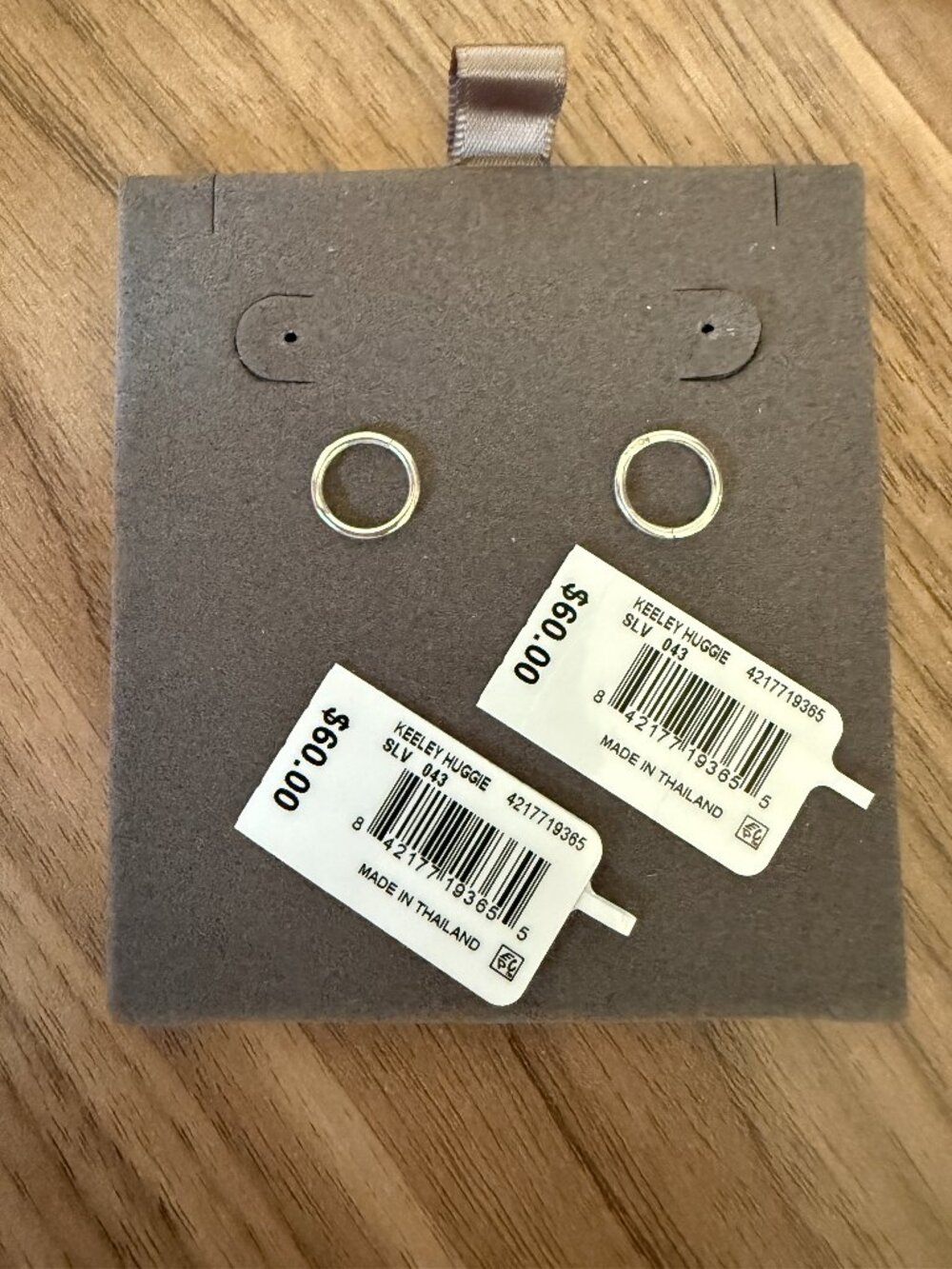 NWT Kendra Scott Keeley Huggie Earrings in Silver